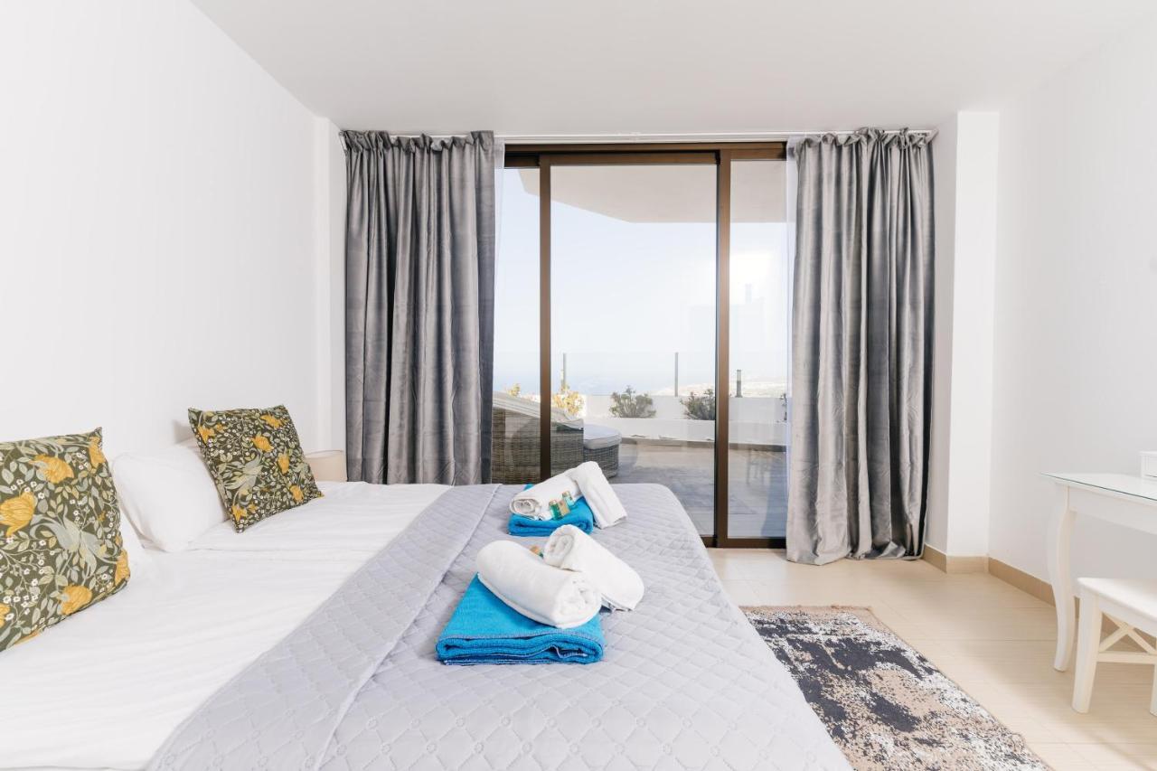 Sunset White Villa - Ocean View, Jakuzzi, Heated Pool, Air-Conditioning, Grill Playa de las Americas  Eksteriør bilde