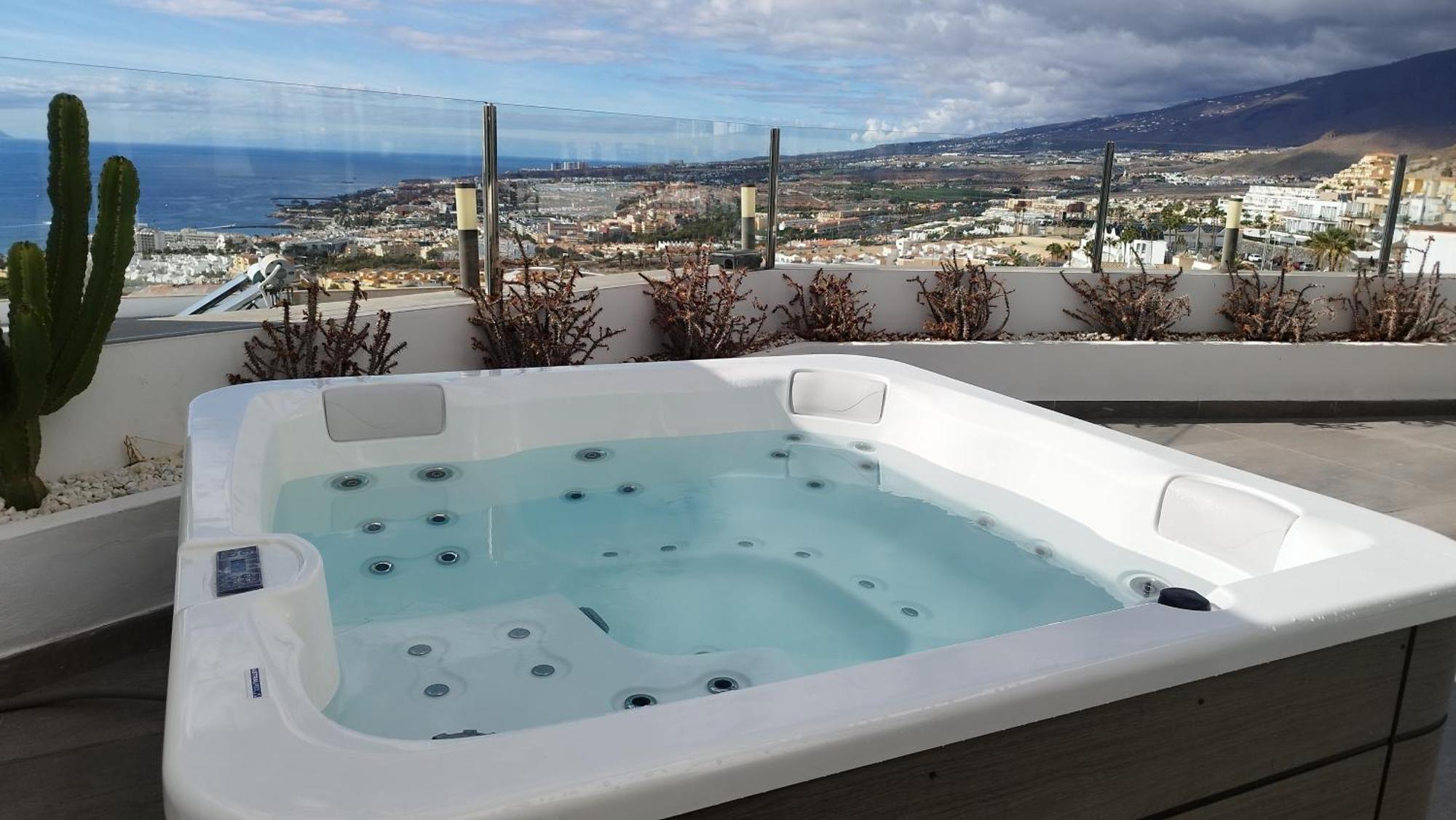 Sunset White Villa - Ocean View, Jakuzzi, Heated Pool, Air-Conditioning, Grill Playa de las Americas  Eksteriør bilde